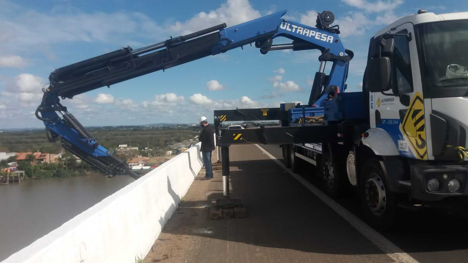 Inspeção e Reparo de tubulações sob ponte